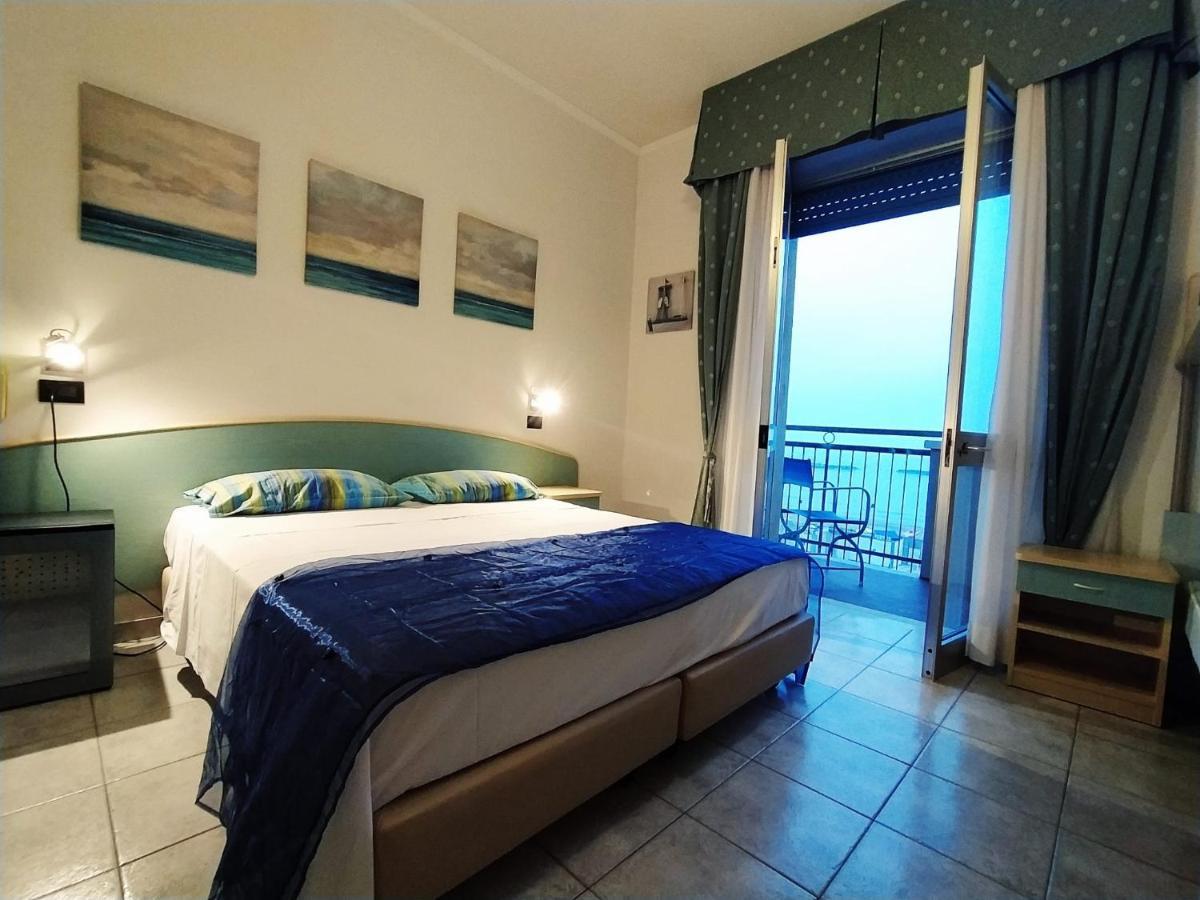 Hotel San Giorgio Savoia Bellaria-Igea Marina Esterno foto