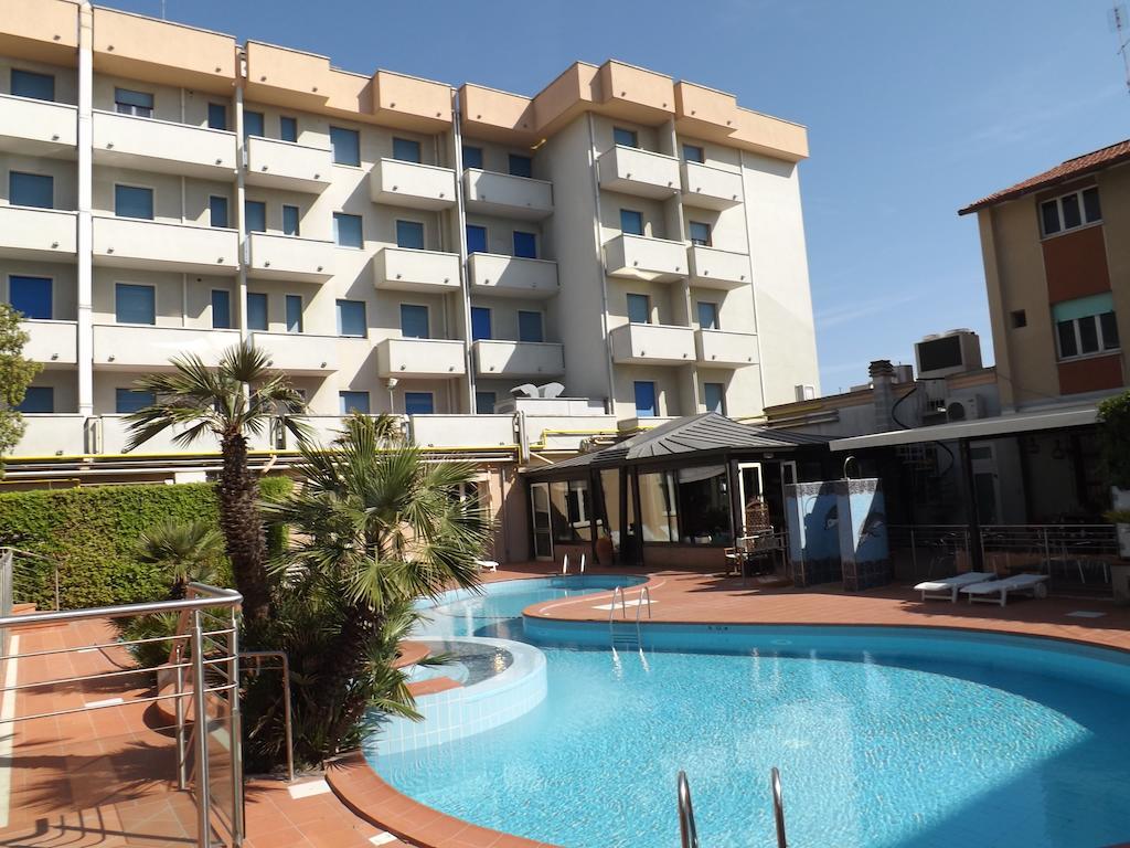 Hotel San Giorgio Savoia Bellaria-Igea Marina Esterno foto