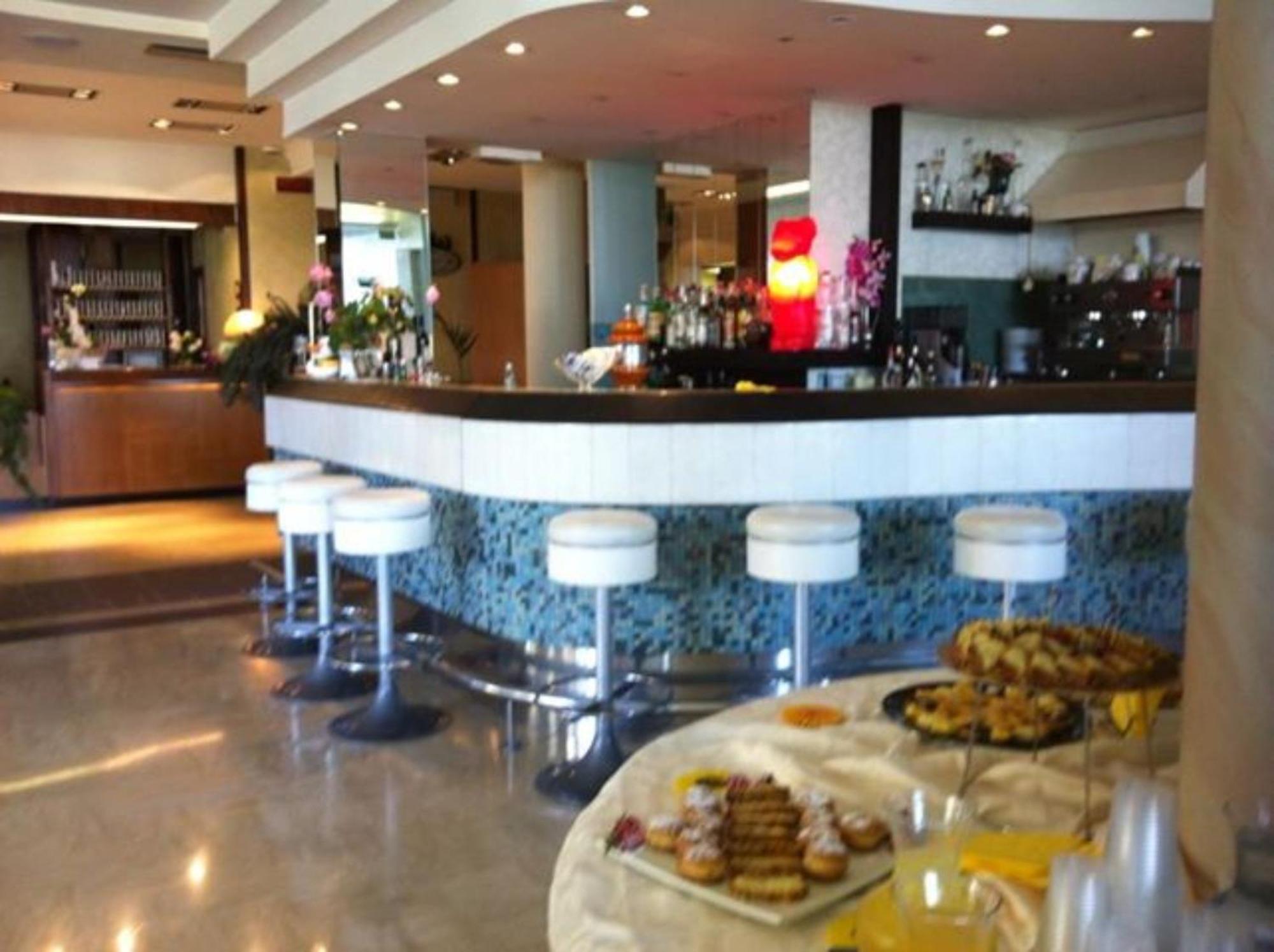 Hotel San Giorgio Savoia Bellaria-Igea Marina Esterno foto