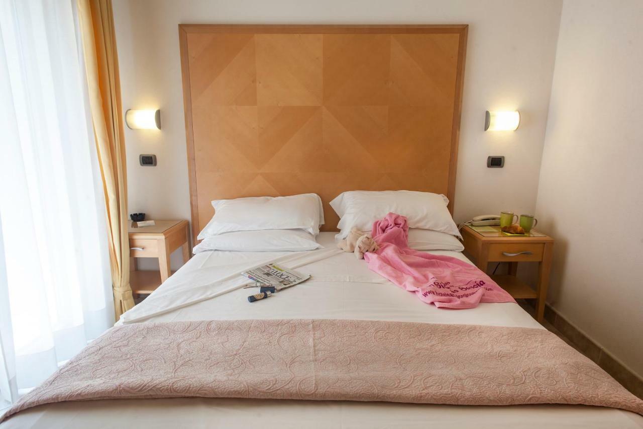 Hotel San Giorgio Savoia Bellaria-Igea Marina Esterno foto